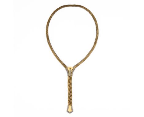 Georg Lauer, 18 kt. gouden collier in de vorm van een rits, de sluiter en stopper bezet met briljant geslepen diamanten met e