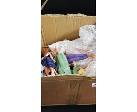 BOX LOT OF VINTAGE CINDY'S AND CLOTHING