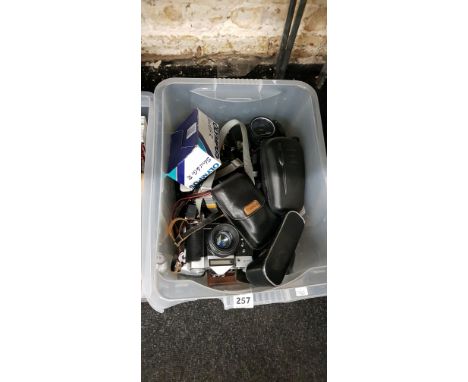 BOX OF VINTAGE CAMERAS