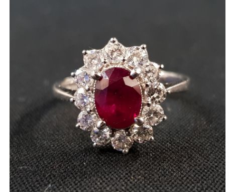 18 CARAT WHITE GOLD DIAMOND &amp; RUBY RING WITH 1 CARAT OF DIAMONDS