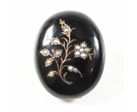 19th century enamel and pearl mourning brooch pin. Weight 8.85g. Measures 3.3cm.&nbsp;All weights, measurements and sizes are