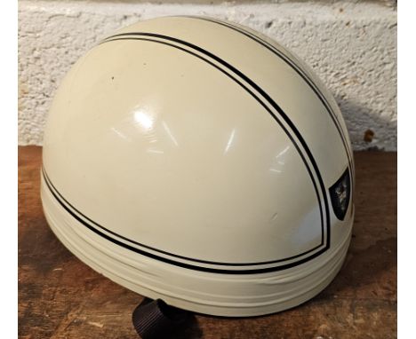 An unknown cork pudding basin helmet, no size, 7 1/2?? 