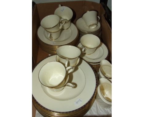 A Minton St James pattern part dinner and tea service Condition report Report 

11 x 27 cm plates
11 x 23 cm plates
12 x 16.5