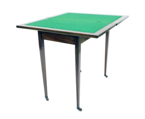 Edwardian mahogany foldover card table, the rectangular top inlaid with satinwood banding and boxwood stringing with a baize 