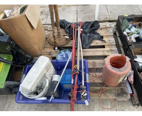 AN ASSORTMENT OF HOUSEHOLD CLEARANCE ITEMS TO INCLUDE TOOLS, STRING AND A STANDARD LAMP ETC 