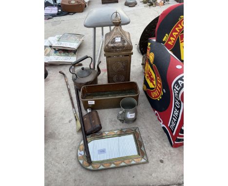 AN ASSORTMENT OF METAL WARE ITEMS TO INCLUDE A BRASS TROUGH, A COPPER KETTLE AND A PEWTER TANKARD ETC 