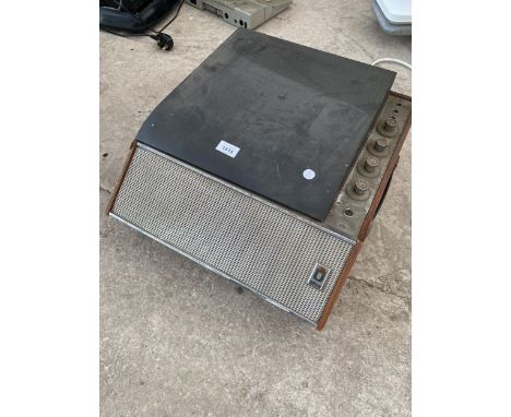 A ULTRA 6018 RECORD PLAYER 