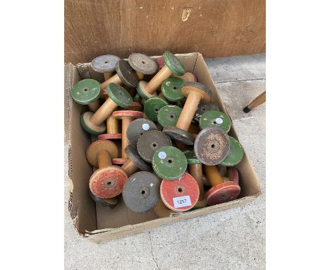 A LARGE ASSORTMENT OF VINTAGE WOODEN BOBBIN REELS 