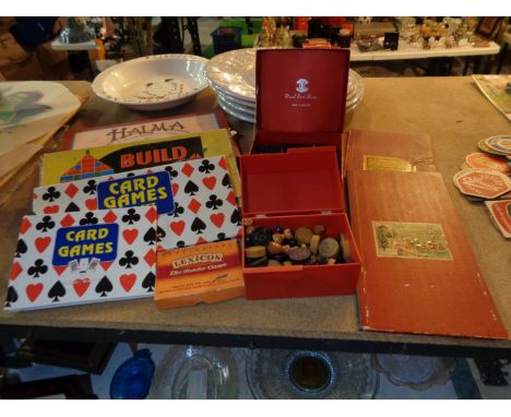 VARIOUS VINTAGE GAMES TO INCLUDE HALMA, CARD GAMES ETC 