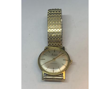 A VINTAGE ACCURIST 21 JEWELS ANTIMAGNETIC WRISTWATCH SEEN WORKING BUT NO WARRANTY 