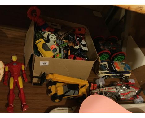 A BOX OF DIECAST PLAYWORN CARS PLUS A LARGE FORK LIFT TRUCK, RACING CAR, ETC 