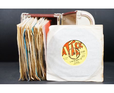 Vinyl - 32 Reggae 7" singles to include Al Cook, Pat Rhoden, Ken Parker, The Henneseys, Love Generation, Jah Lloyd, Upsetters