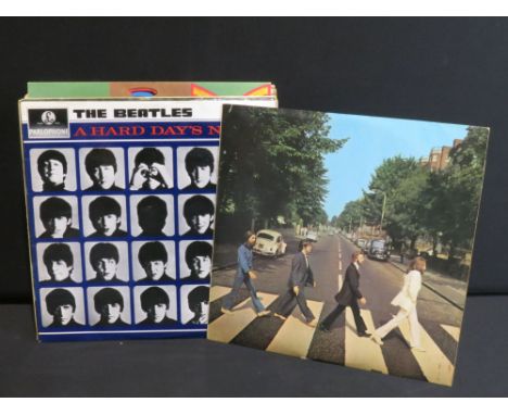 Vinyl - 18 Beatles original UK pressing LPs to include Abbey Road x 2 (1 misaligned apple), A Hard Days Night (stereo), Rubbe