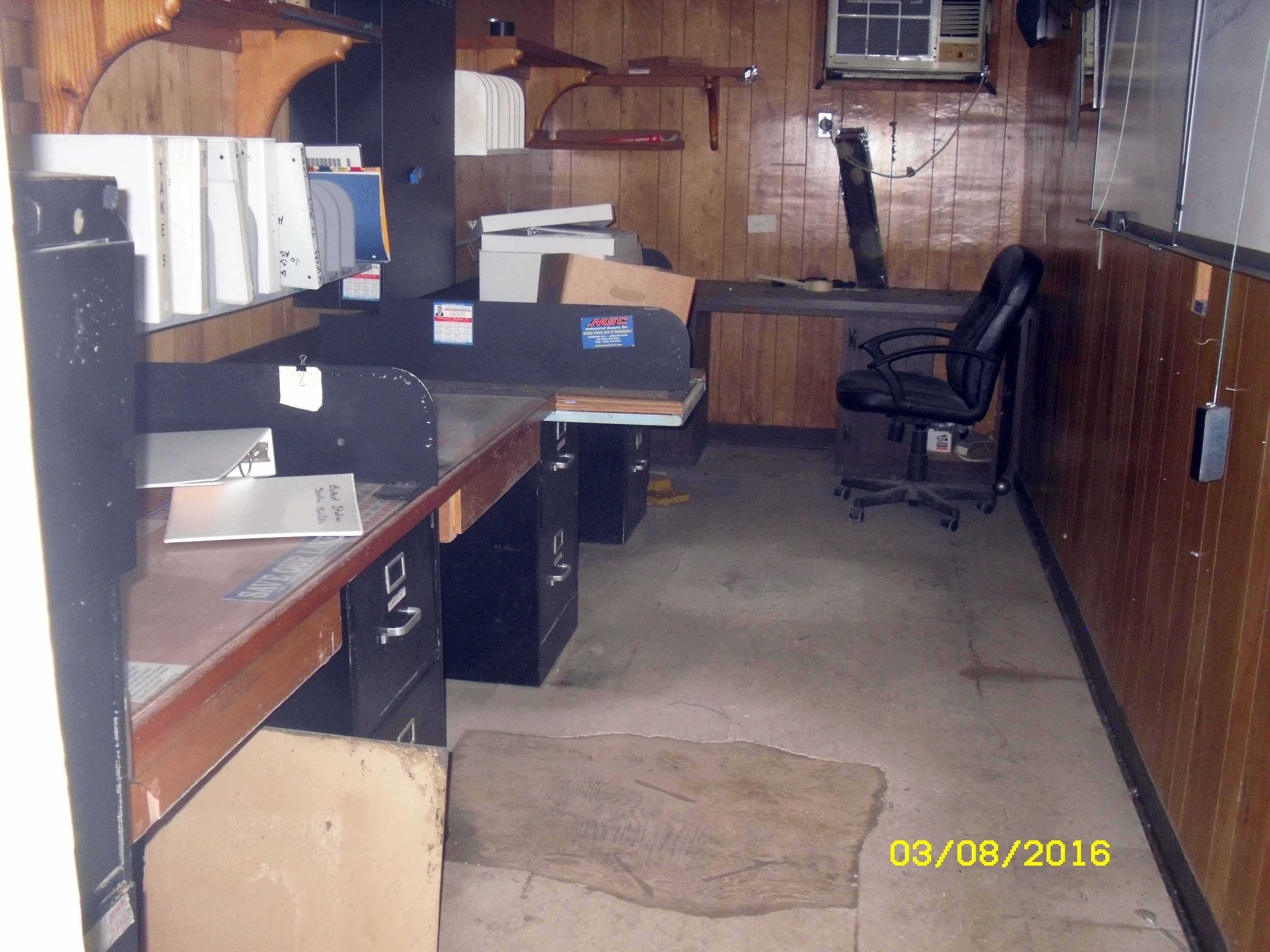 MOBILE OFFICE, in Conex 20' Box