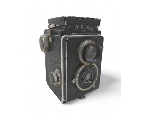 A Rolleiflex camera no 68074. 
