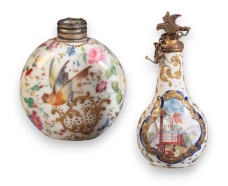 A BIRMINGHAM ENAMEL SCENT FLASK18th century, of elongated pear-shape decorated in polychrome with cartouches of classical lan
