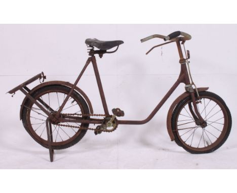 A stunning vintage childs bicycle by Ace, having a Dunlop saddle, rod breaks and bike stand please see images. H67cm