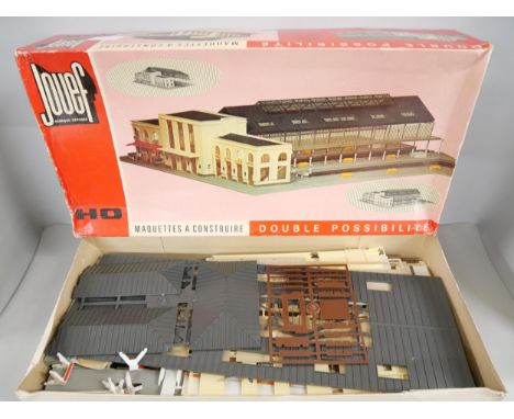 A Jouef HO gauge 'Marque Deposee' complete model kit railway station. In original box. 