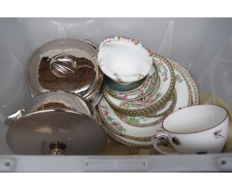 A selection of 19th century ceramic plates and saucers in the 'Indian Tree' pattern, including four from Coalport China, toge