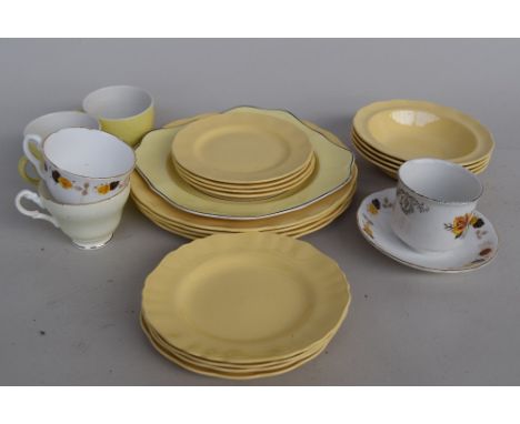 A selection of vintage ceramic ware, to include yellow Grindley Petalware dessert bowls (4), saucers (5), side plates (4) and
