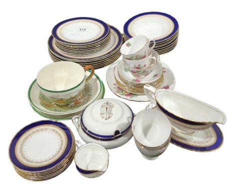 A quantity of Royal Worcester Regency pattern dinner ware, large Copeland Spode hunting scene cup, saucer and plate and other