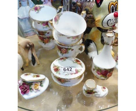 OLD COUNTRY ROSES. Eleven pieces of first quality Royal Albert Old Country Roses teaware