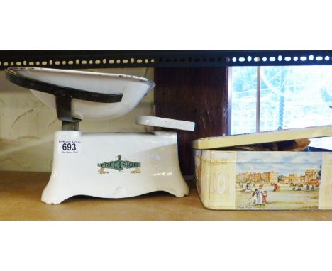 KITCHEN SCALES. Precision kitchen scales and weights