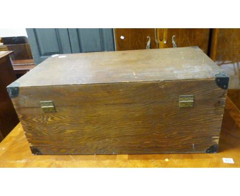 OAK STORAGE TRUNK. Twin handled oak storage trunk, 36 x 84cm