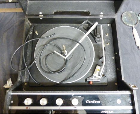 DYNATRON RECORD PLAYER. Retro Dynatron Cordova Garrad 2025TC mono record player