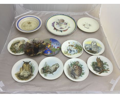 A quantity of of Poole pottery and Poole owl plates