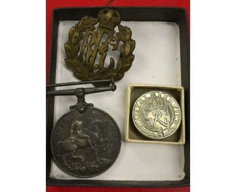 A WWI BWM to 16835 Pte W R Townsend Essex Regiment; together with a boxed The King's Badge and a WWI RFC Cap badge