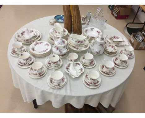 A part dinner/tea service: Royal Albert 'Lavender Rose' pattern