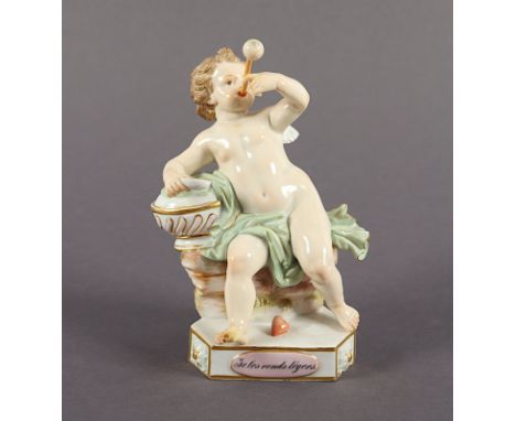 DEVISENKIND "JE LES RENDS LÉGERS", farbig und gold staffiert, H 12, min.best. u. rest., Bossierernr. 101, Modellnr. F 5, Entw
