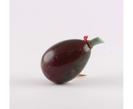 SNUFF BOTTLE, Jaspis, in Auberginenform, Stopper Jade, H 7, CHINA, A.20.Jh. Provenienz: rheinische, in den 1980er Jahren aufg