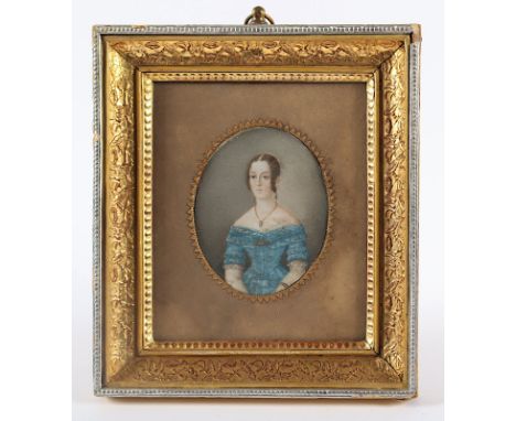 MINIATUR, Portrait einer Frau in blauem Kleid, oval, Gouache auf Malplatte, H 8, Holzrahmen, DEUTSCH, um 1820
