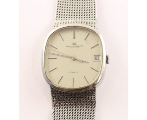HERRENARMBANDUHR, Edelstahl, Marke: IWC, Modell: Dresswatch, Zifferblatt mit Strichindexen, zentraler Sekunde und Datumsanzei