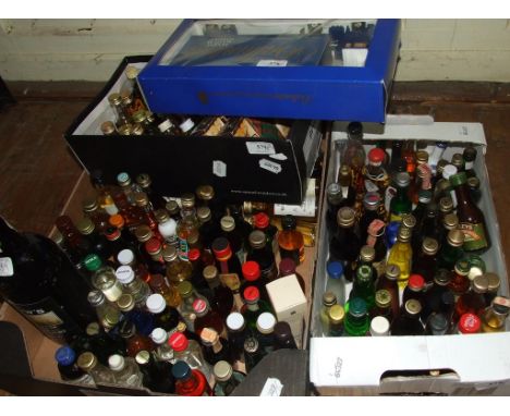 A bottle of Dow's Trafalgar Vintage Port, 1985, and a collection of miniatures (qty)
