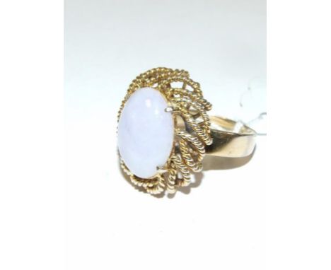 An 18ct gold and opal ring