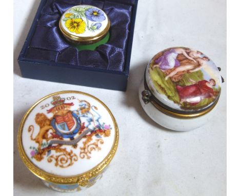 PATCH BOXES. Four patch boxes, two ceramic 1910, modern, a Crummles example and a further pot