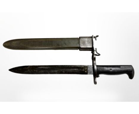 An American WWII M1 Garand bayonet, blade stamped 'AFH' (American Fork and Hoe), with scabbard, blade 25cm.
