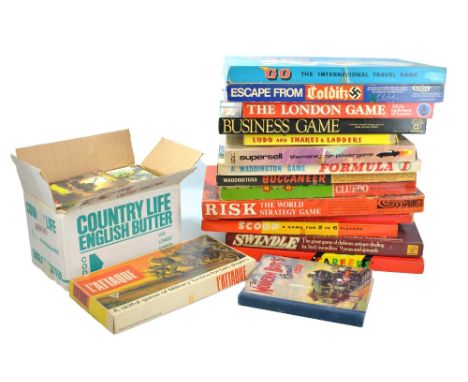 A collection of vintage board games including Swindle 'The Great Game of Dubious Antique Dealing', Monopoly, Cluedo, Formula 