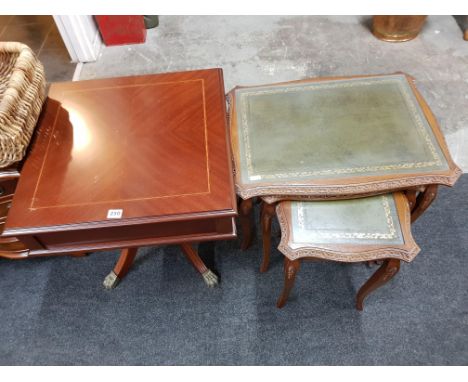 NEST OF TABLES AND LAMP TABLE