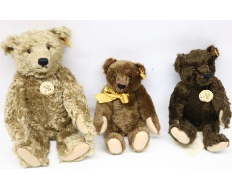 Three Steiff teddy bears, comprising two Classic 1920 bears, and one other, max. H32cm