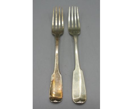 George IV silver fork in fiddle pattern with hanover finial and family crest by William Eley, Charles Eley &amp; Henry Eley, 