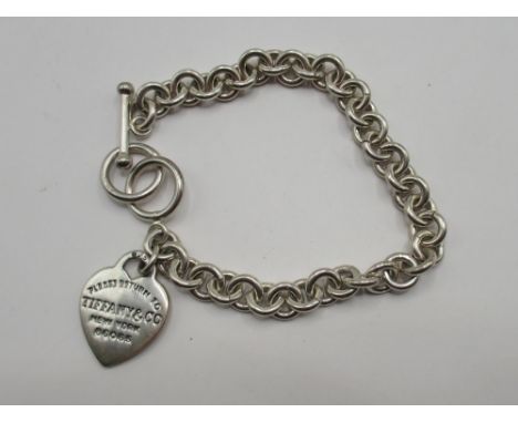 Hallmarked Sterling silver heart toggle bracelet, stamped 375