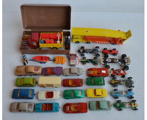 Collection of unboxed mostly vintage diecast model vehicles to include from Corgi, Matchbox Superkings, Lesney, Dinky etc. in