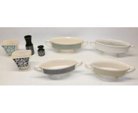 Collection of Hornsea Pottery Classic and floral patterned ceramic vases, max. L35cm (8)