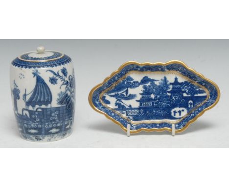A Caughley Fisherman pattern ovoid tea canister and cover,  10cm high, c.1770;  a similar spoon tray, printed with pagodas, g