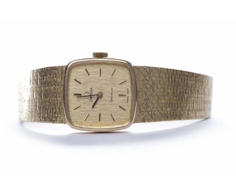 LADY'S OMEGA GENEVE NINE CARAT GOLD MANUAL WIND  WRIST WATCH signed 620 calibre 17 jewel movement numbered 33196272, the roun