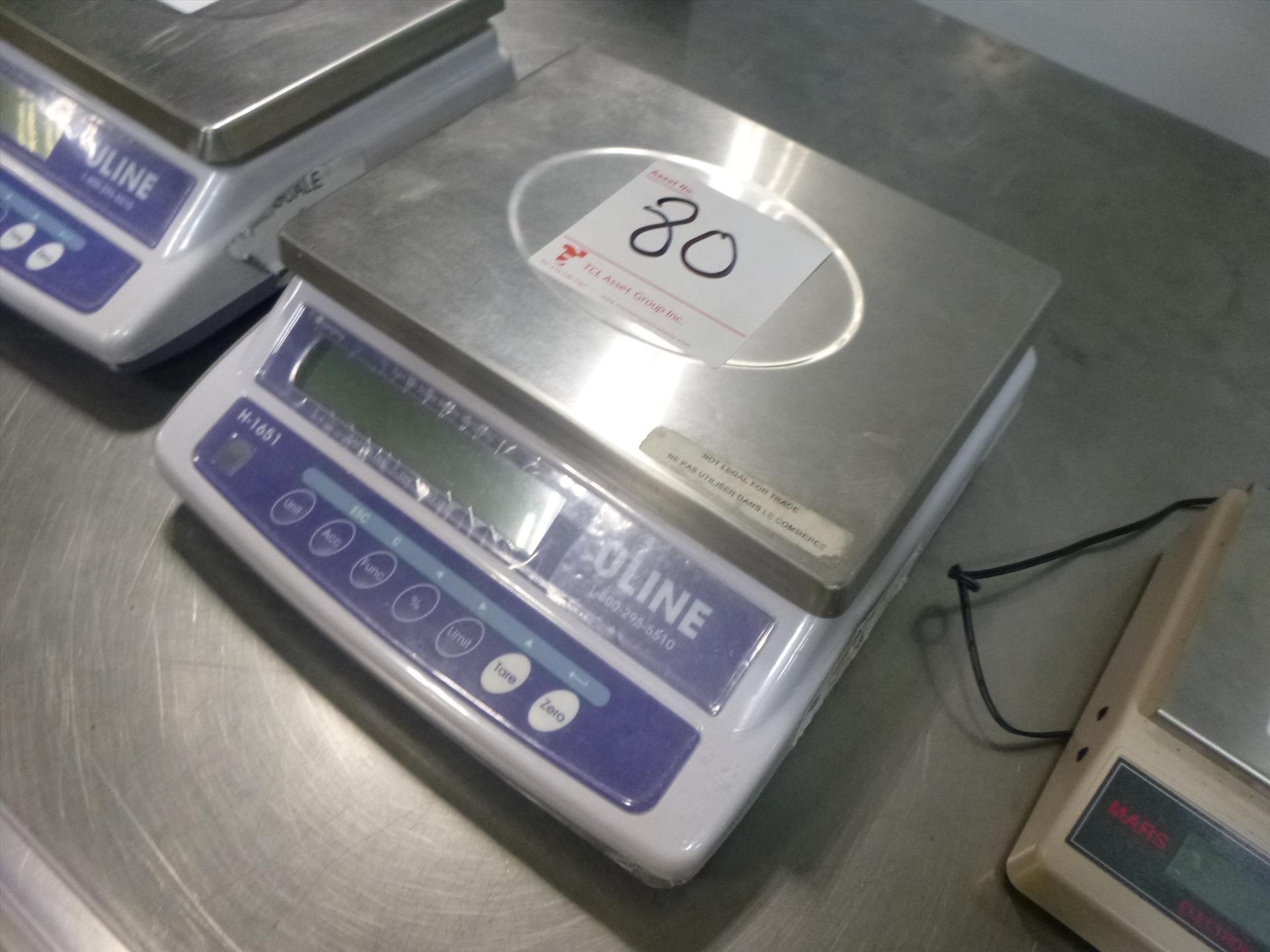 Uline BenchTop Digital Scale model H1651, 60 lb/0,002 lb cap., 9 in